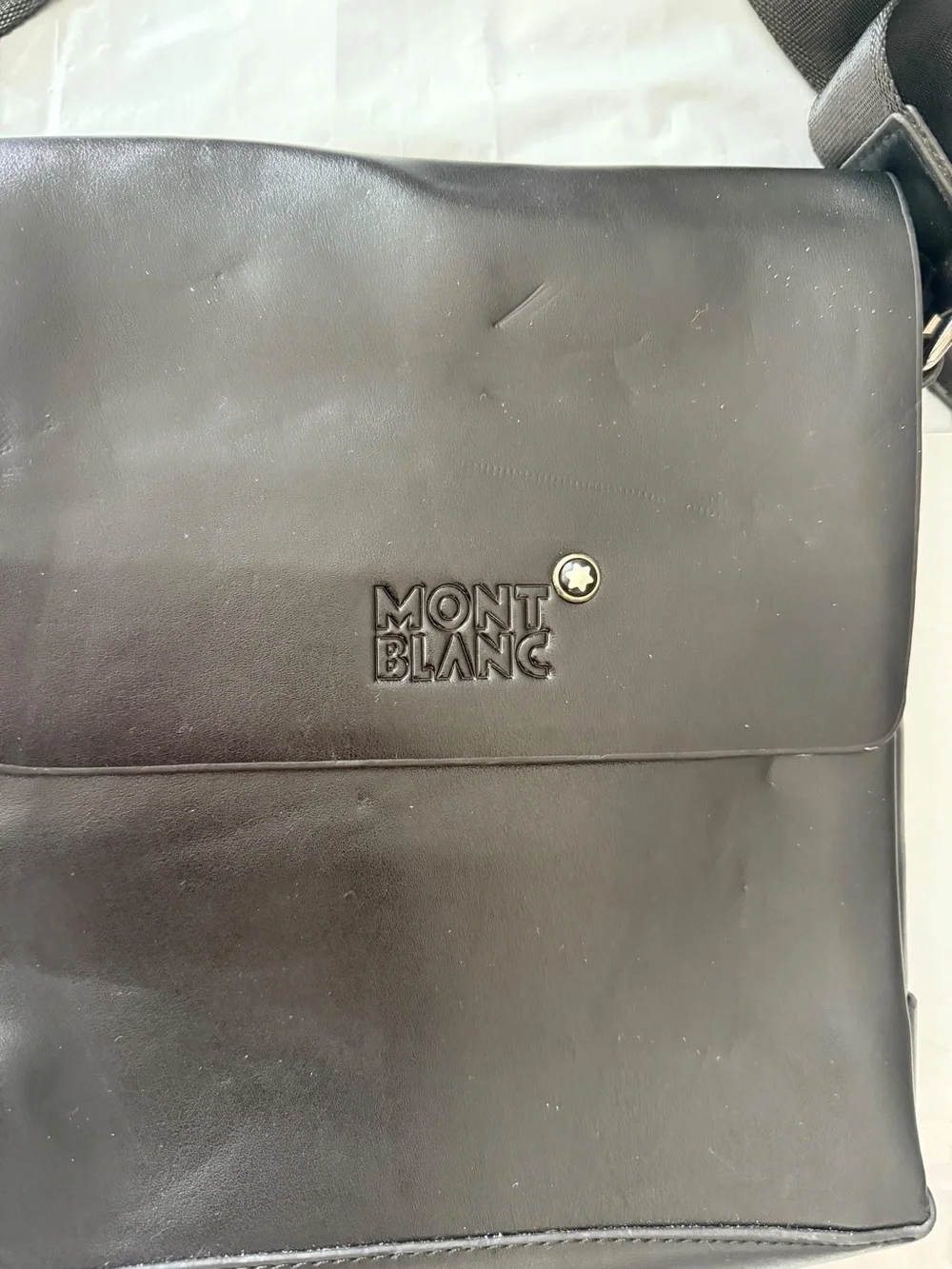 Montblanc compact messenger